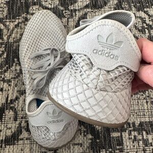 Adidas Deerupt Sneakers Light Gray - Men/Women